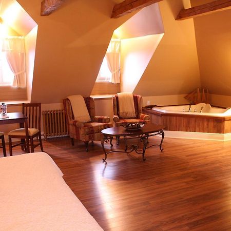 Auberge Chateau Lamontagne Sainte Anne des Monts Экстерьер фото