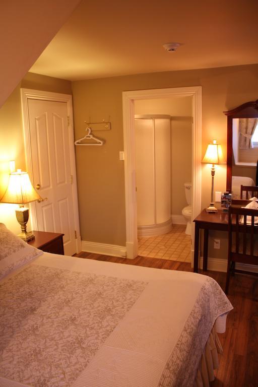 Auberge Chateau Lamontagne Sainte Anne des Monts Номер фото