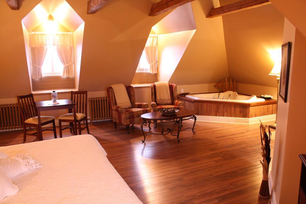 Auberge Chateau Lamontagne Sainte Anne des Monts Экстерьер фото