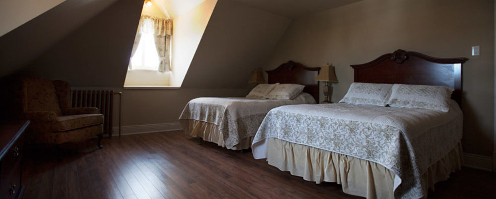 Auberge Chateau Lamontagne Sainte Anne des Monts Экстерьер фото